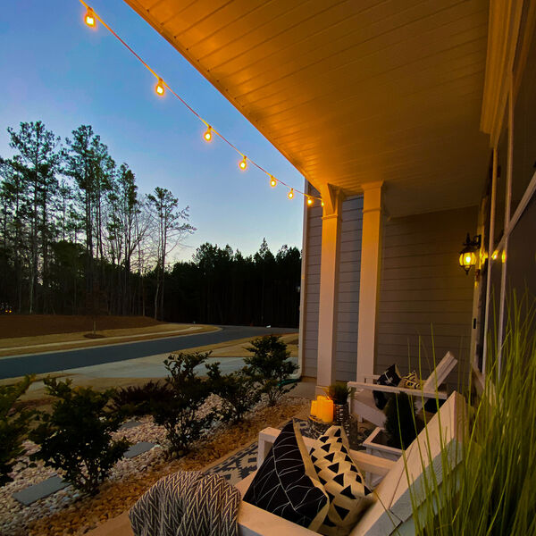 White 10-Light 14-Foot Outdoor String Light Kit with Nostalgic Loop Bulbs, image 2