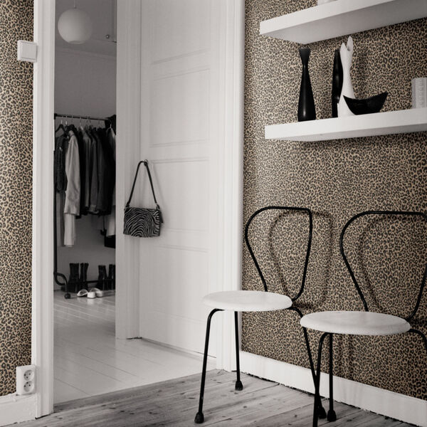 Tropics Brown Leopard King Pre Pasted Wallpaper, image 1