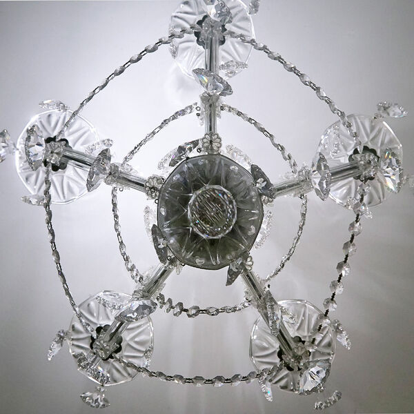 Traditional Crystal Maria Theresa Chandelier with Majestic Wood Polished Crystal, image 7