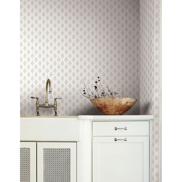 Waters Edge Off White French Scallop Pre Pasted Wallpaper, image 1