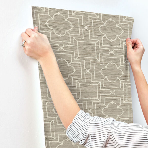 Quatrefoil Trellis Neutral Peel and Stick Wallpaper, image 6