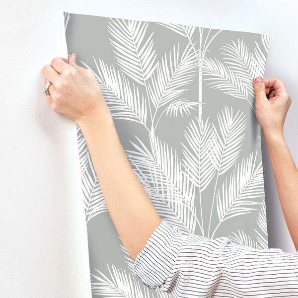 Waters Edge Gray King Palm Silhouette Pre Pasted Wallpaper - SAMPLE SWATCH ONLY, image 5