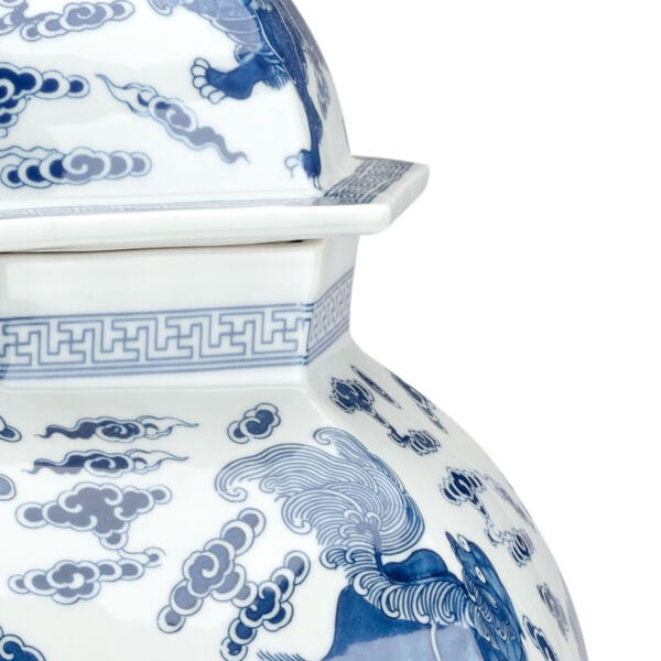 Qing Blue and White Covered Urn, image 2