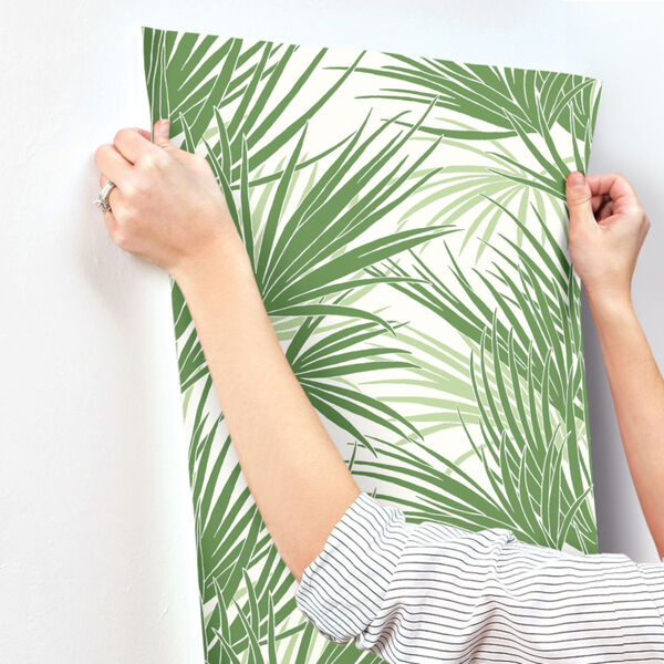 Silhouettes Green Palmetto Wallpaper, image 5