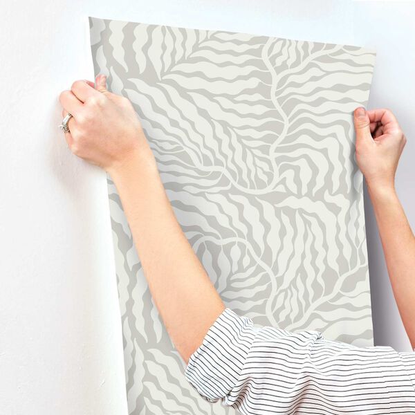 Fern Fronds Grey White Wallpaper, image 6