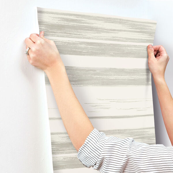 Ronald Redding 24 Karat White and Gray Horizontal Dry Brush Wallpaper, image 3