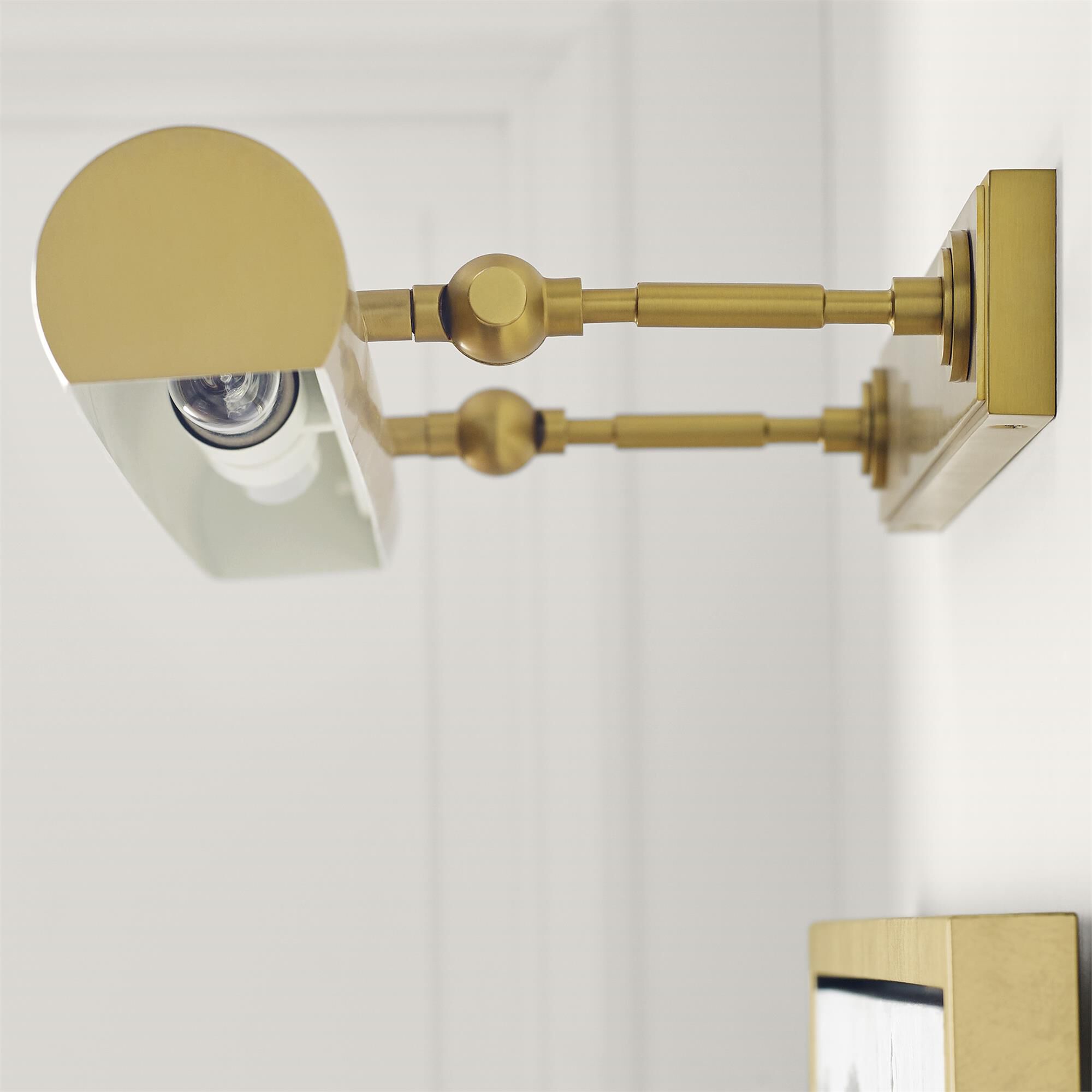 Chapman & Myers Kenyon 30 Inch Picture Light