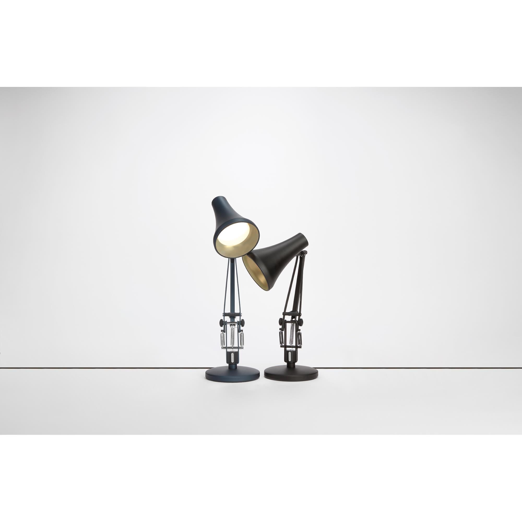 90 Mini Desk Lamp
