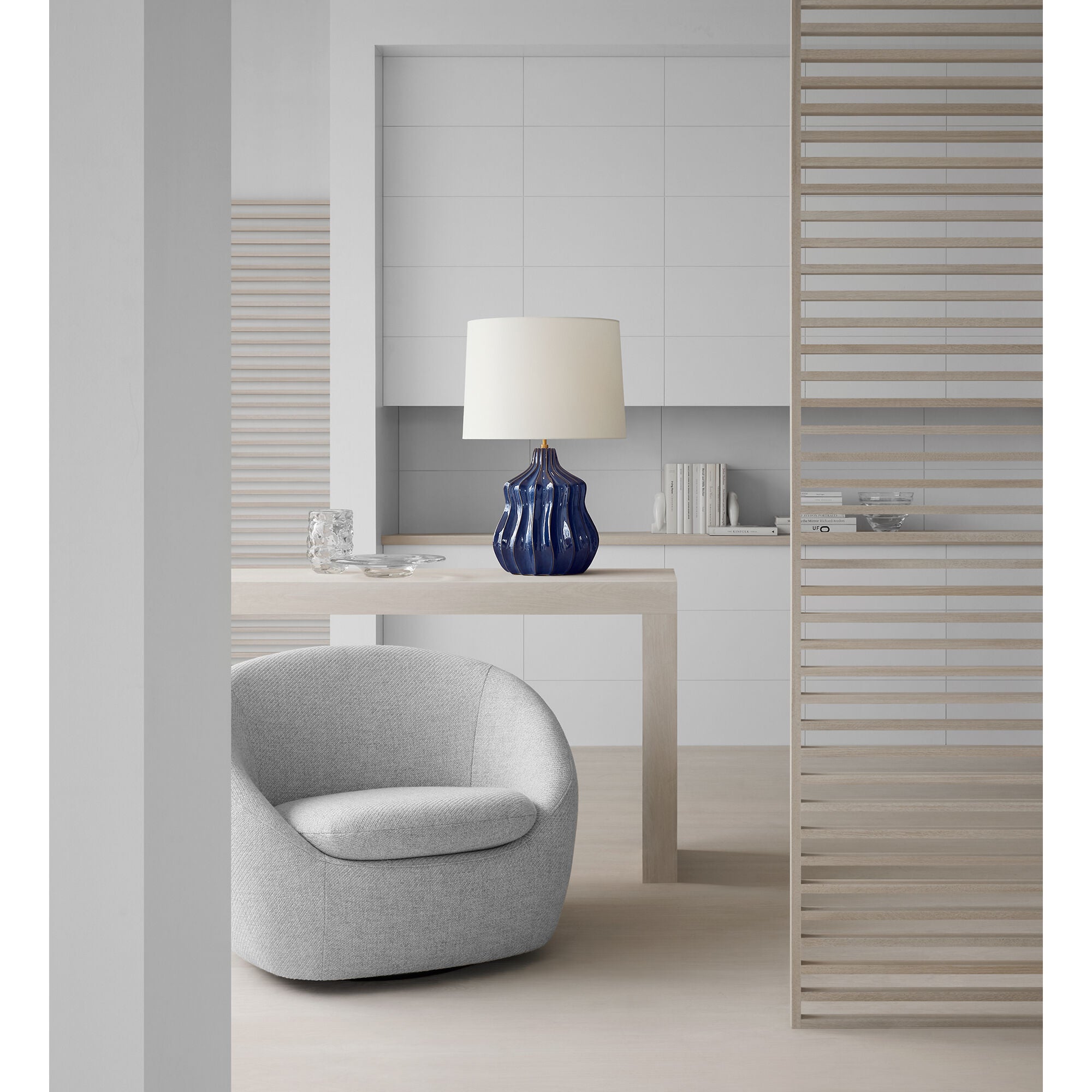 Champalimaud Ebb Medium Table Lamp