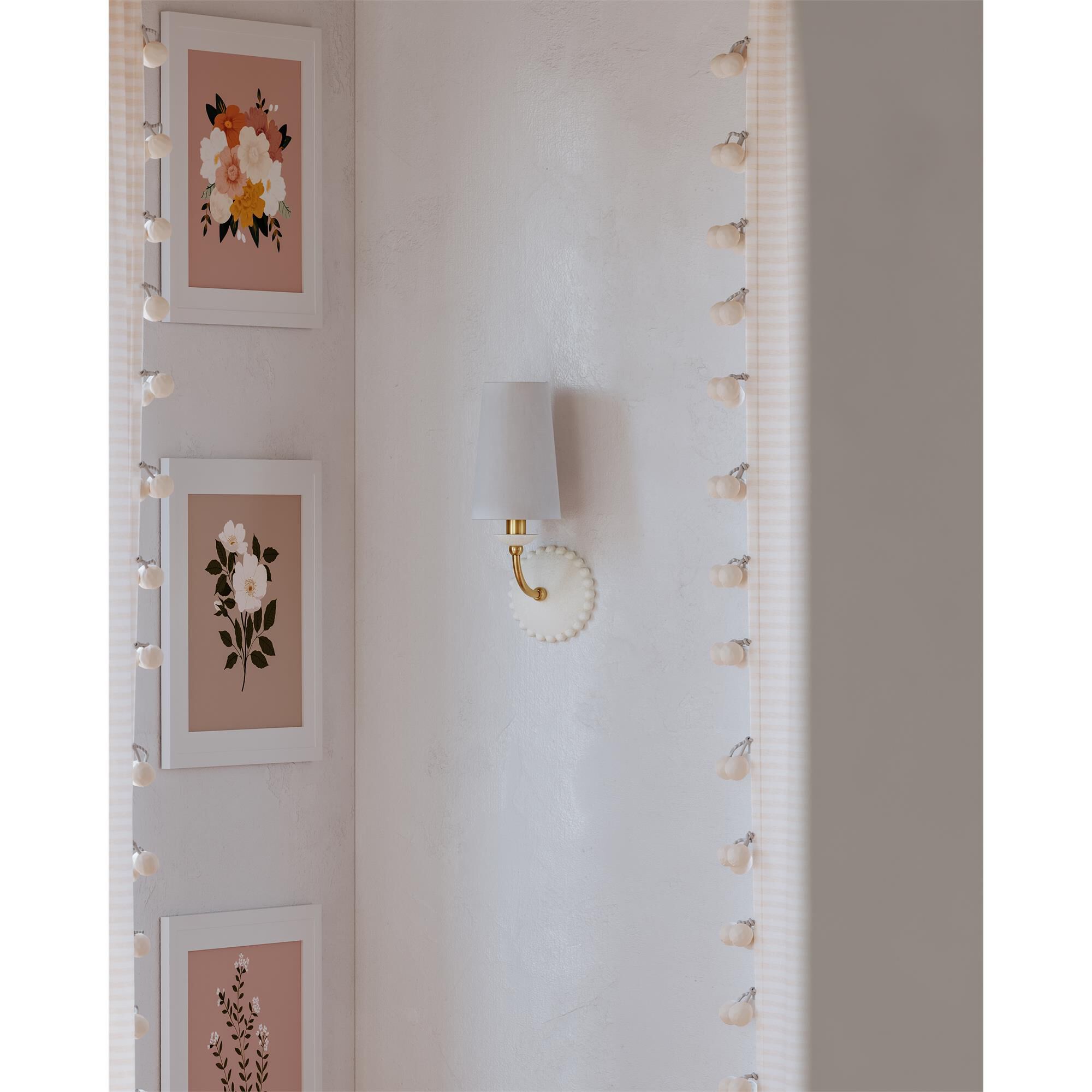 Rhea Medium Wall Sconce