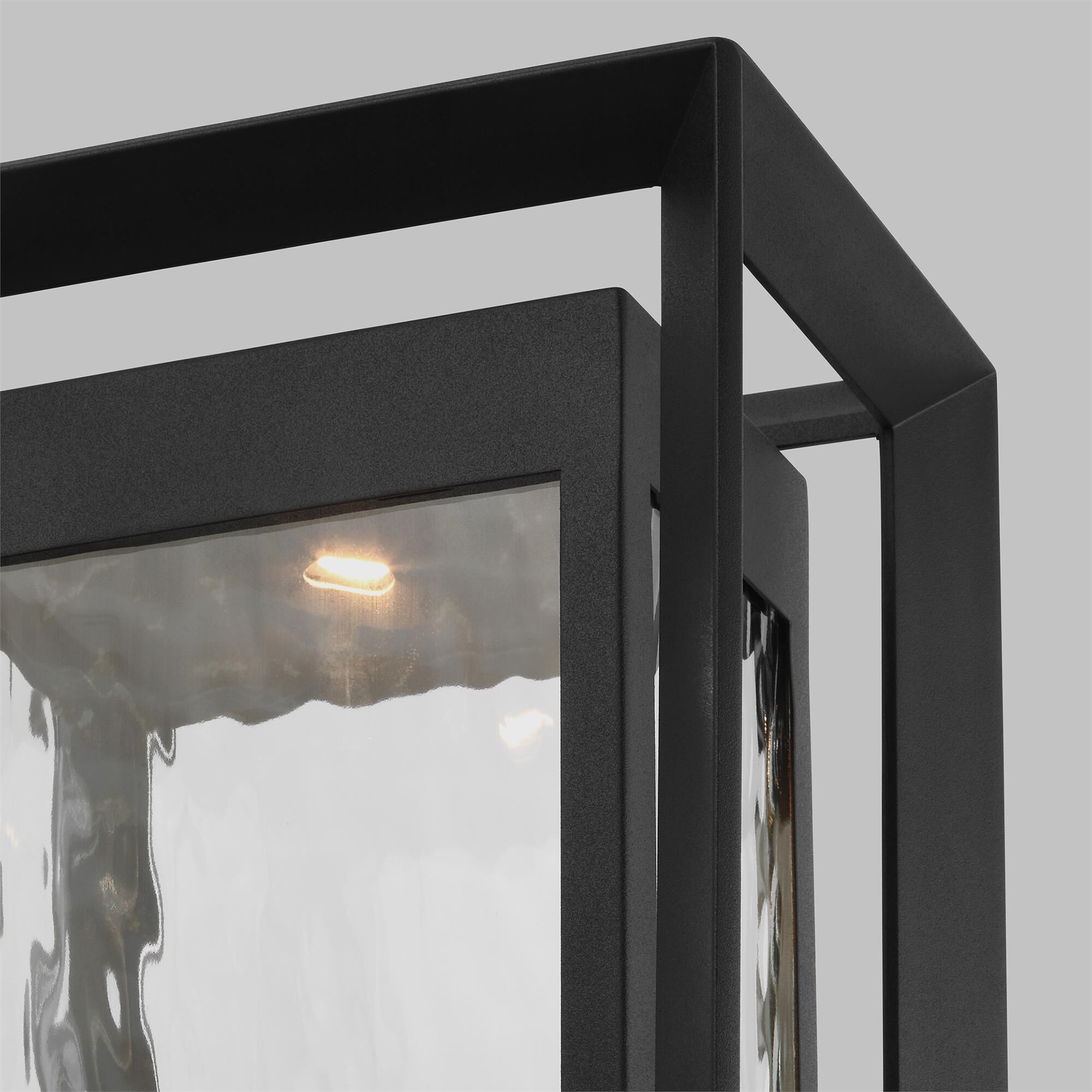 Sean Lavin Urbandale 19 Inch Outdoor Post Lamp