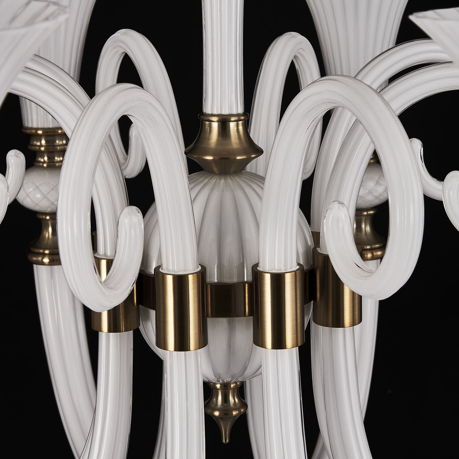 Tinta 42 Inch 8 Light Chandelier