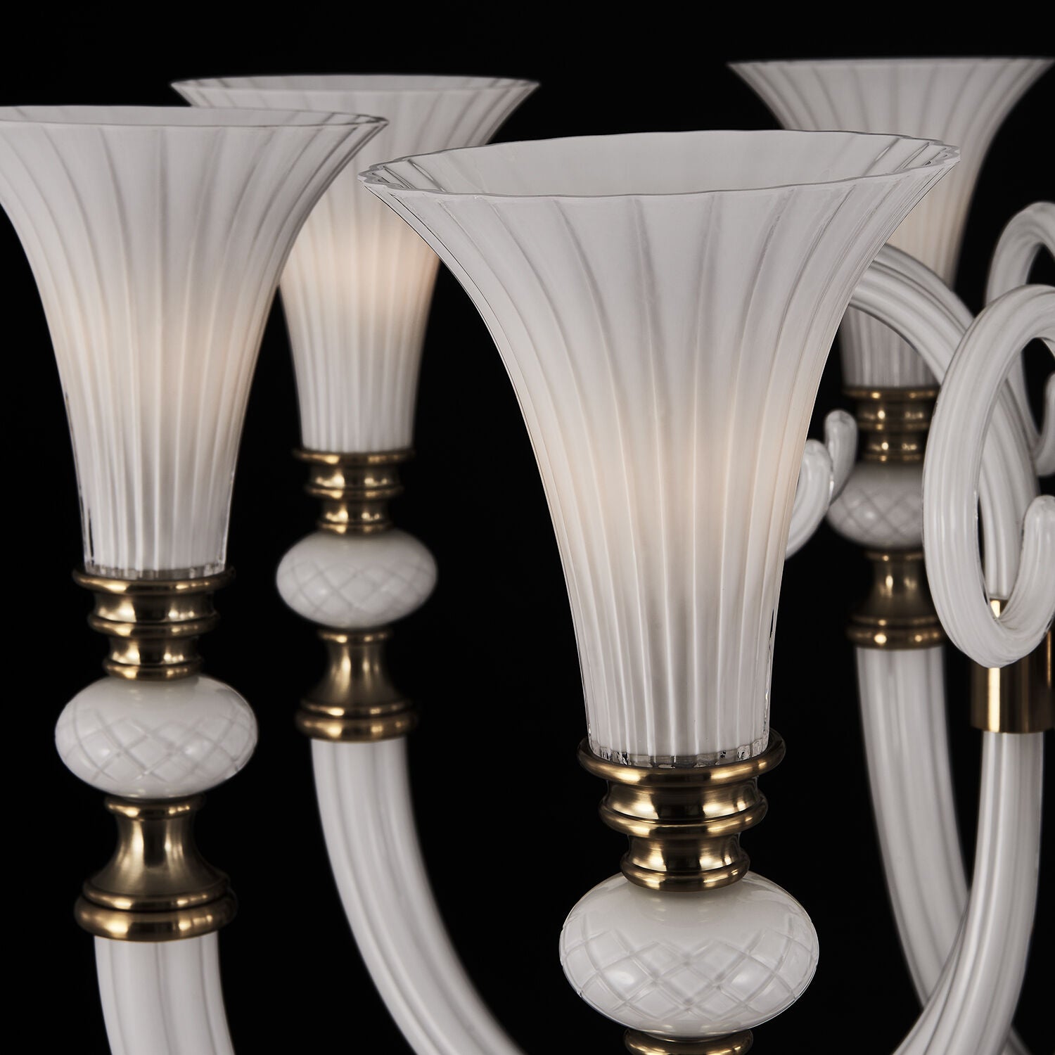 Tinta 42 Inch 8 Light Chandelier