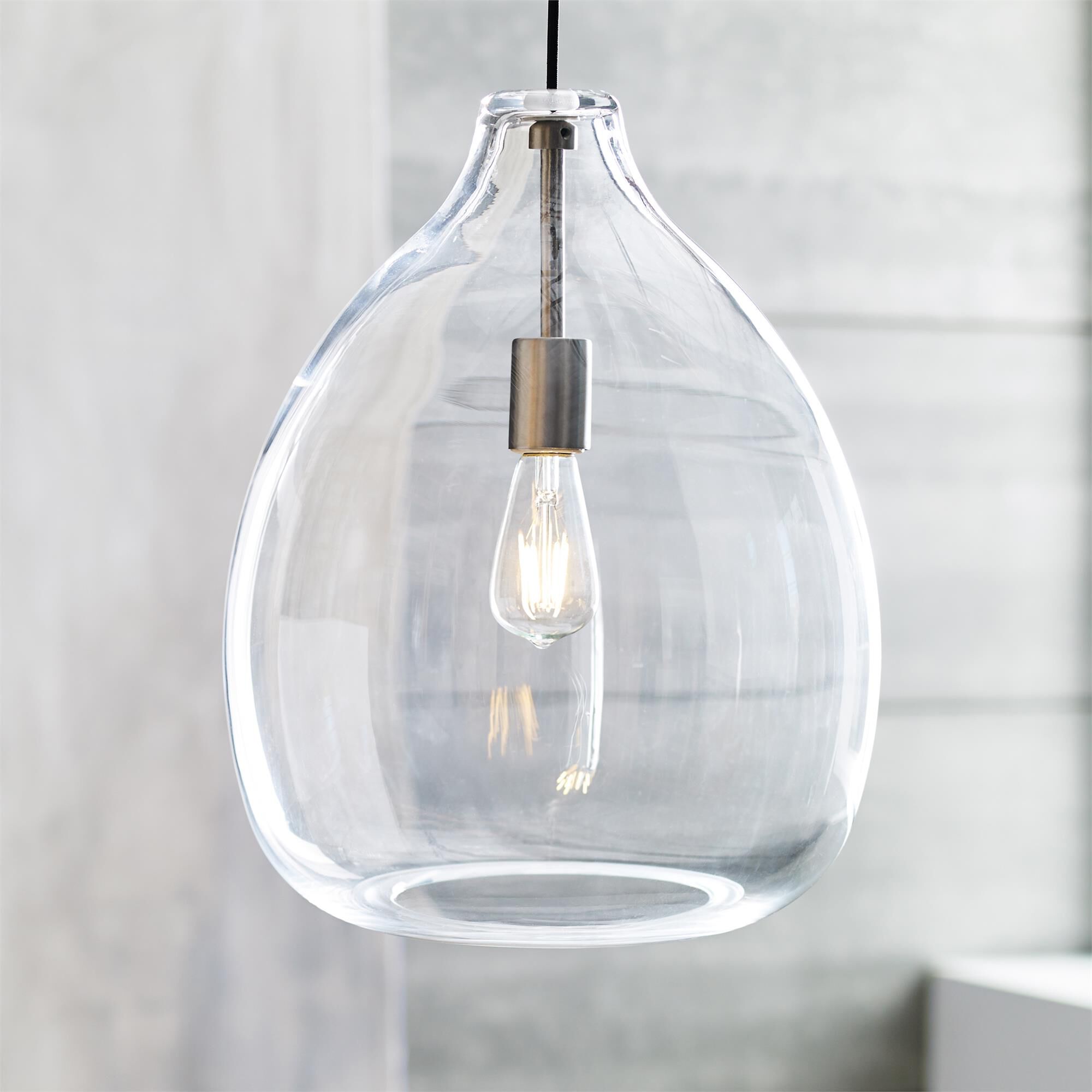 Quinton Medium Pendant Light