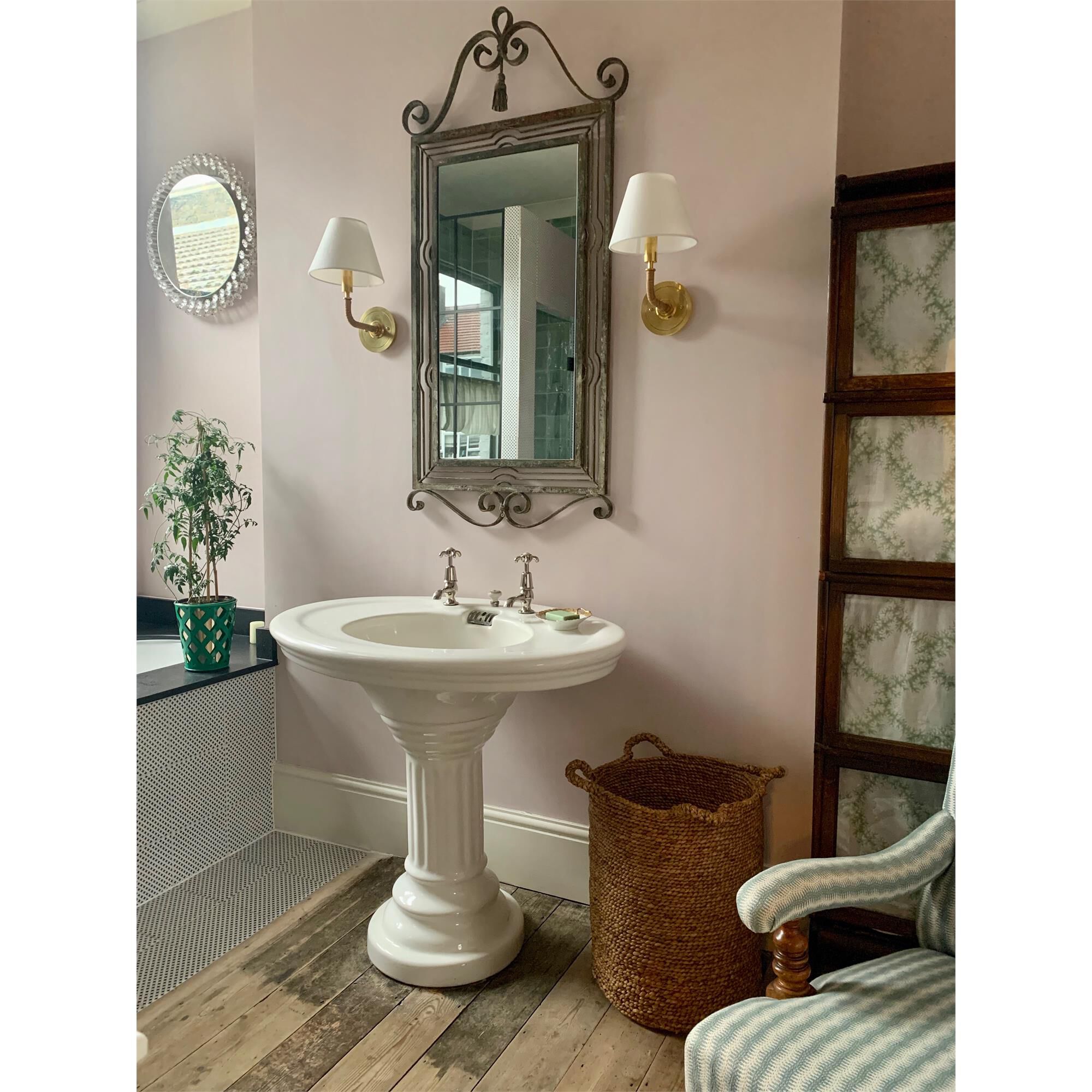 Curves No.1 Small Wall Sconce