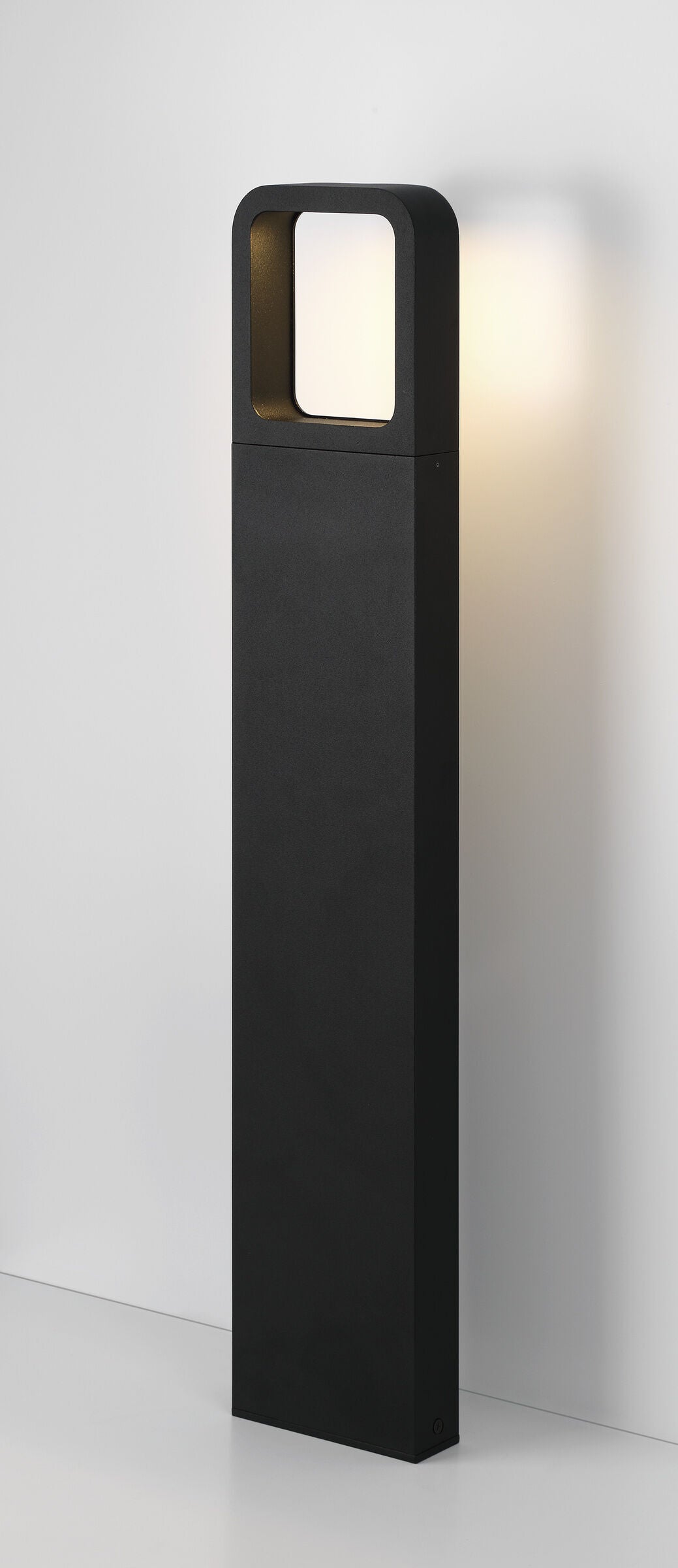 Rion 26 Inch Bollard