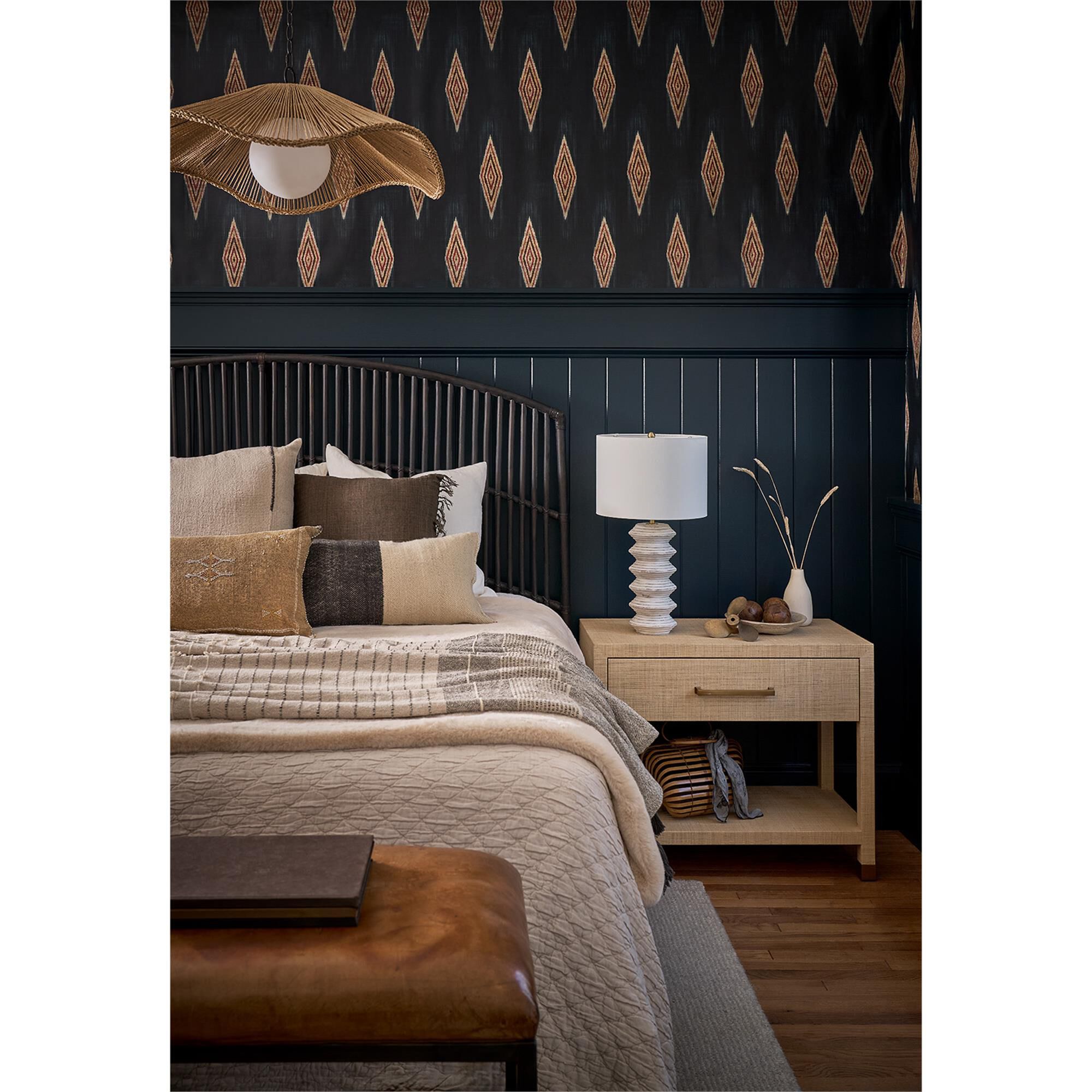 Nova Medium Table Lamp