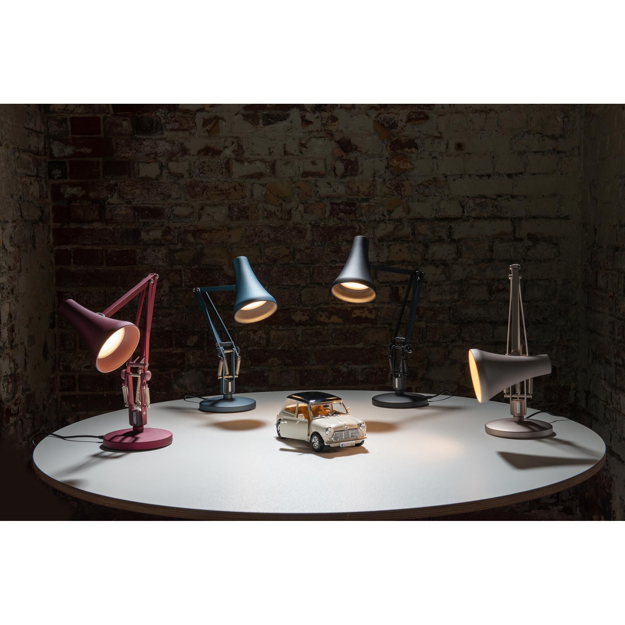 90 Mini Desk Lamp